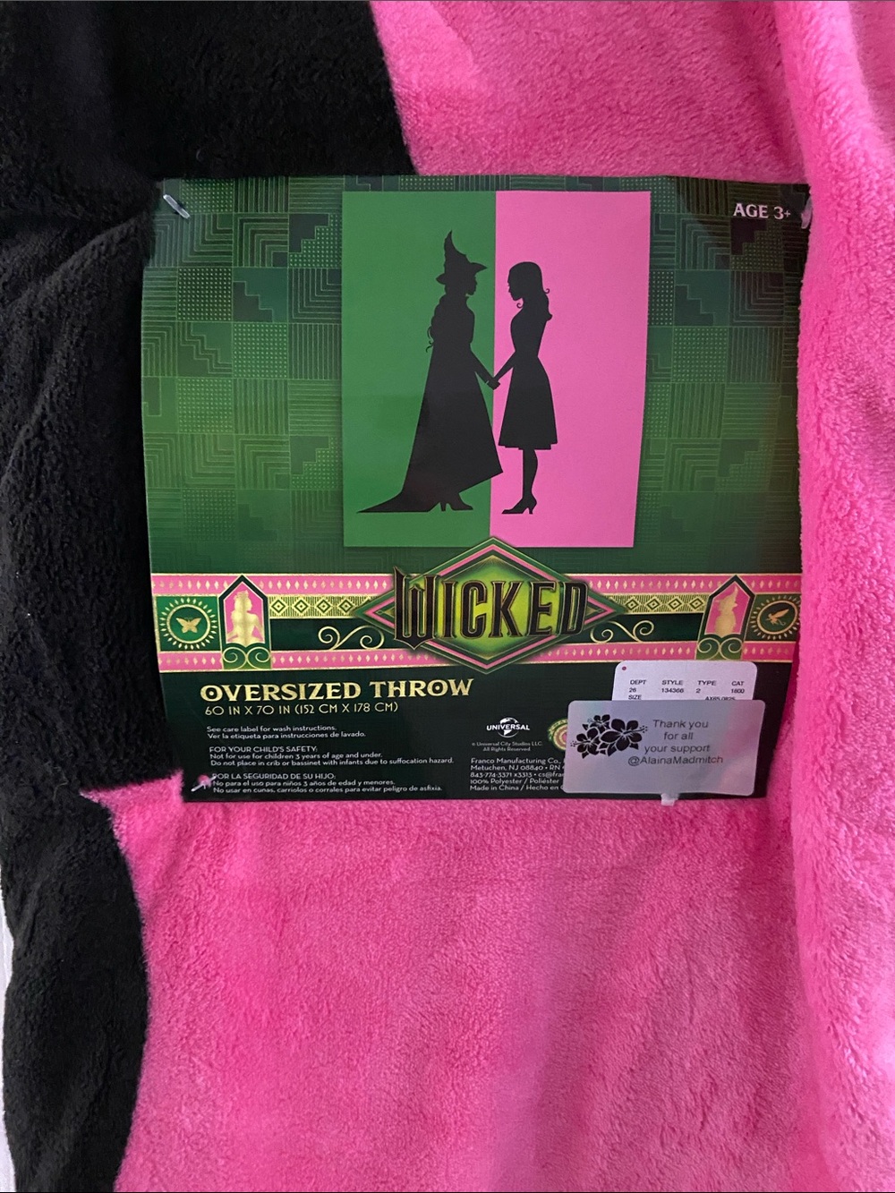 Wicked Oversized Throw Blanket - Pink